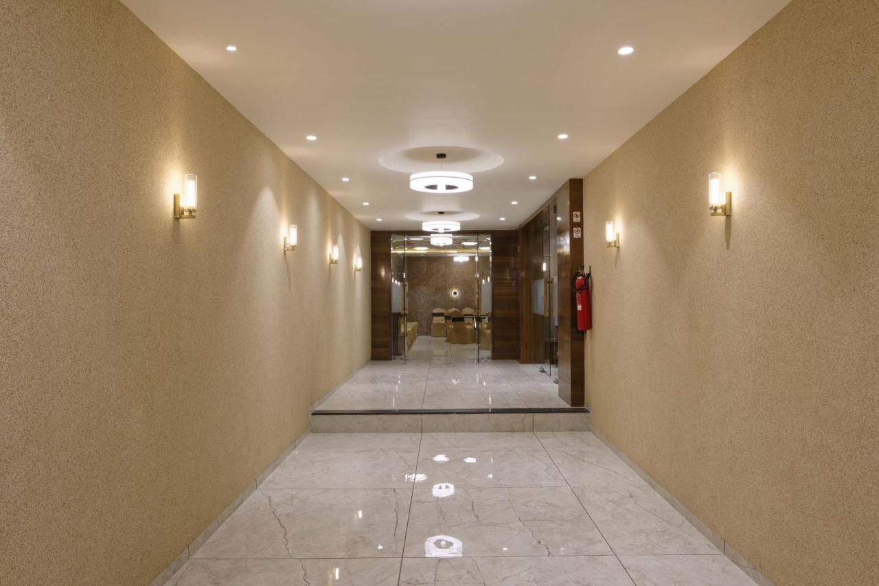 אחמדאבאד Hotel Flourish International מראה חיצוני תמונה